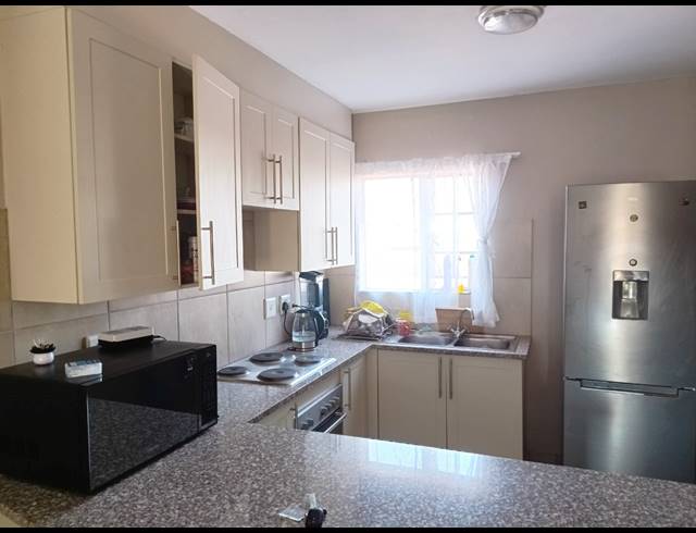 2 BEDROOM APARTMENT FOR SALE IN ANNLIN-WES
